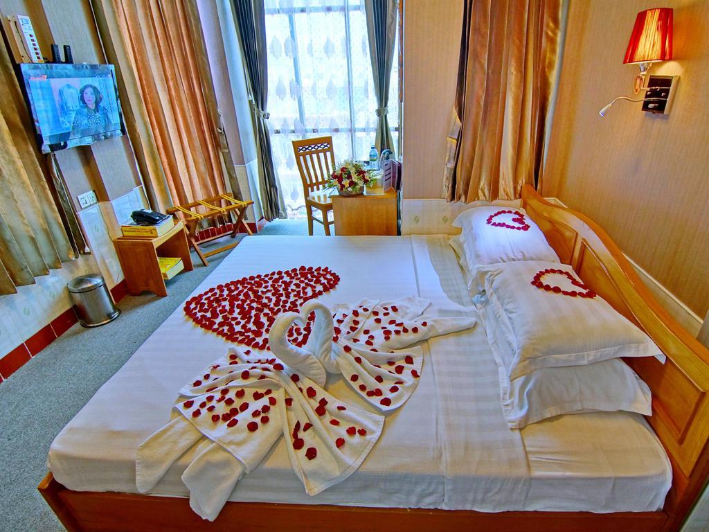 Smart Hotel Mandalay Eksteriør bilde
