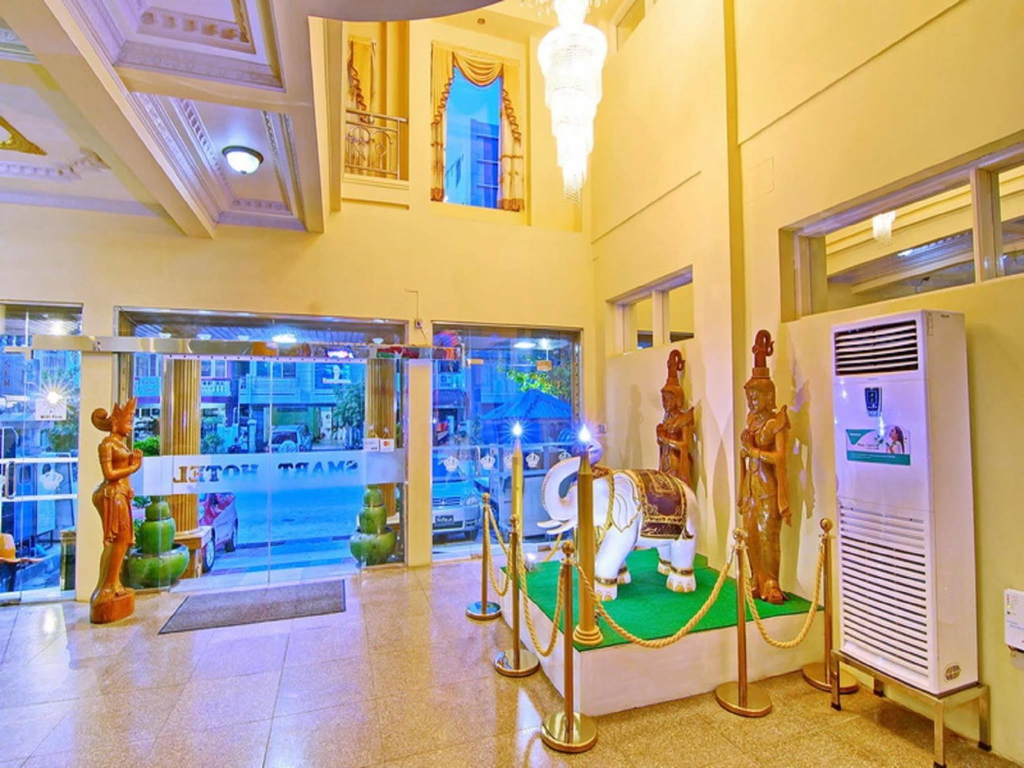 Smart Hotel Mandalay Eksteriør bilde